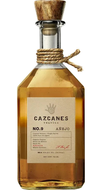 Cazcanes No. 9 Añejo のボトル